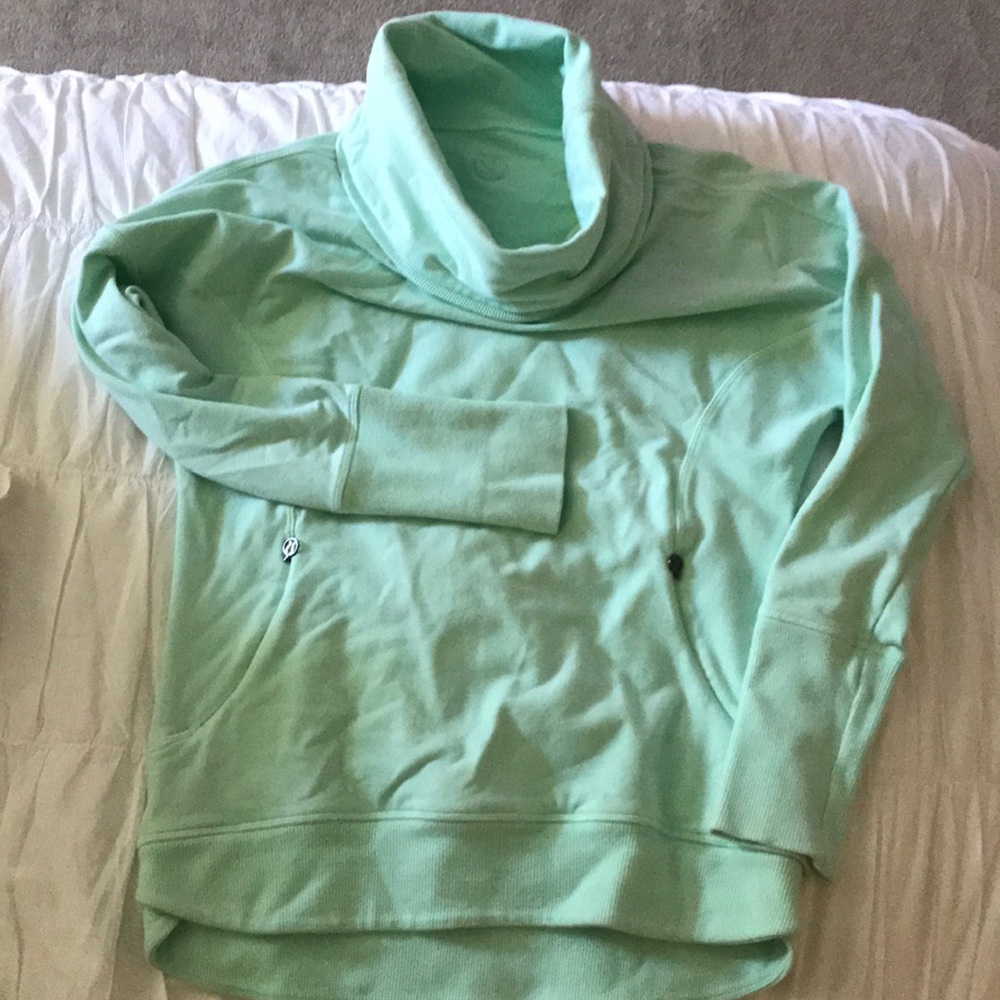 Lululemon pullover sweatshirt